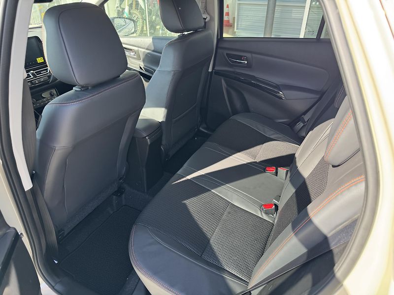 Suzuki S-Cross (2026) 1,4 Elegance Black Edition - fotka 5 z 6