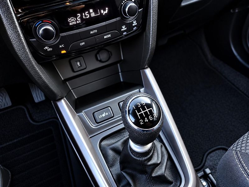 Suzuki Vitara (2020) 1.4 BoosterJet 103 kW  - fotka 21 z 26