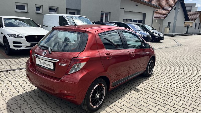 Toyota Yaris ACTIVE 1.33 VVTi, automat - fotka 5 z 11