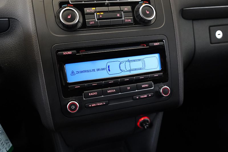 Volkswagen Touran - fotka 20 z 24