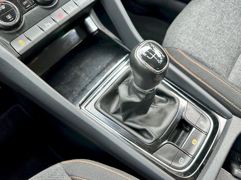 Škoda Karoq (2021) 1.0 TSI 81 kW Ambition - fotka 18 z 23