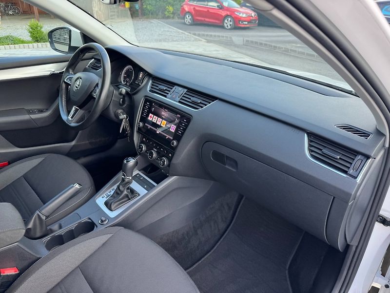 Škoda Octavia (2017) Style 1.6 TDI 85kW DSG - fotka 27 z 32