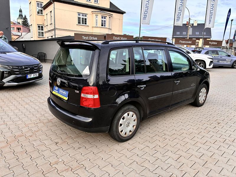 Volkswagen Touran 1.9TDi 74kW  - fotka 7 z 19
