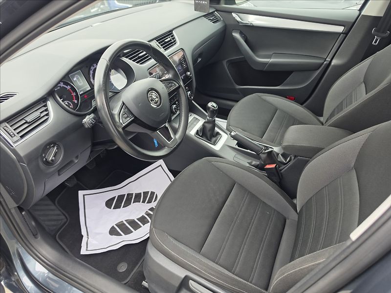 Škoda Octavia 1,4TSi 110KW Ambition 92TKM - fotka 11 z 39