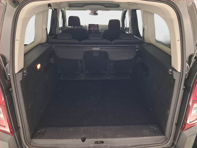 Citroën Berlingo (2021) Maxi Feel Pack 1.5 BlueHDi - fotka 13 z 19