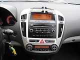 Kia Ceed 1,4 LPG Combi 80KW - náhled 15
