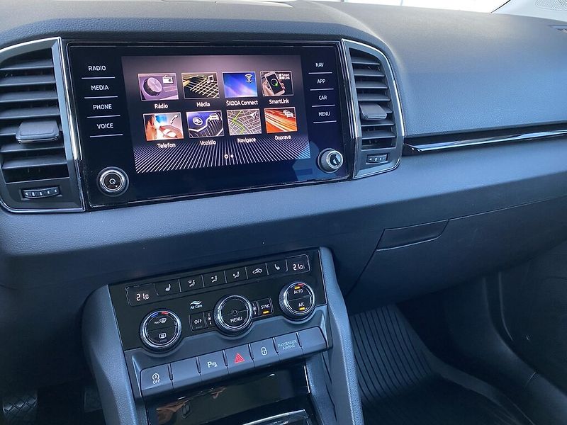 Škoda Karoq 1,5 TSI 110 kW Style - fotka 16 z 28