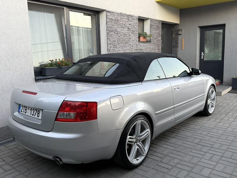 Audi A4 (2002) 2.4i 125kW  MANUÁL!! - fotka 3 z 17