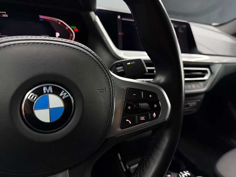 BMW Řada 2 (2021) Gran Coupé 220d xDrive A/T M-S - fotka 20 z 30