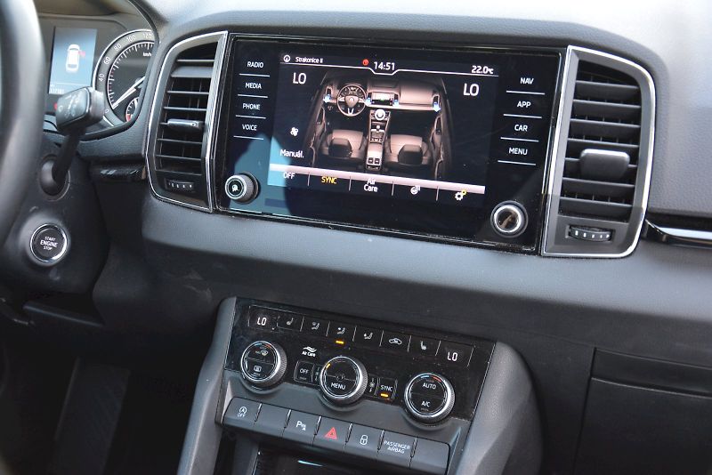 Škoda Karoq (2019) 1.5 TSI 110 KW Style DSG 7 Aut - fotka 23 z 26