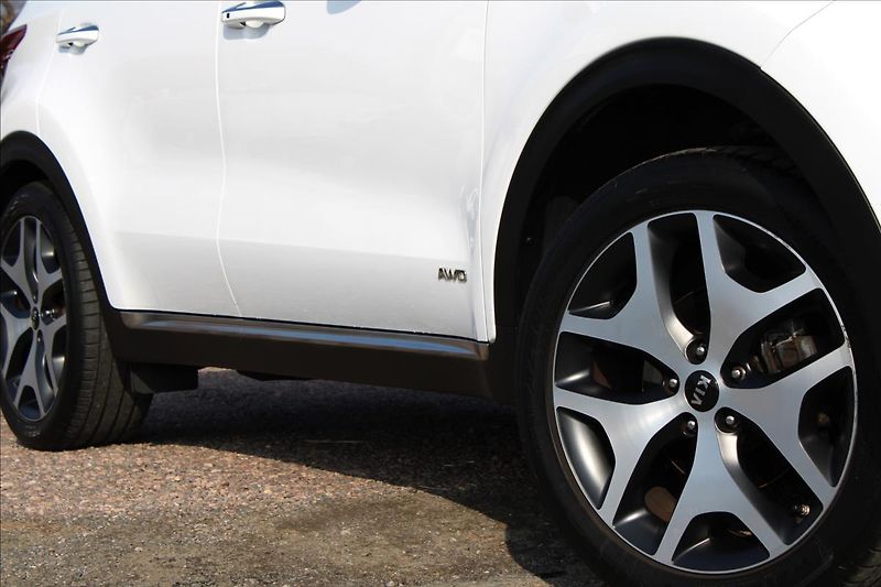 Kia Sportage 1,6 T-GDi 130kW 4x4 GT-line - fotka 10 z 45