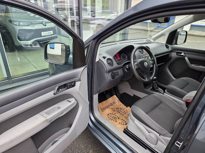 Volkswagen Caddy (2010) 1.9 TDI 4x4 - fotka 5 z 25