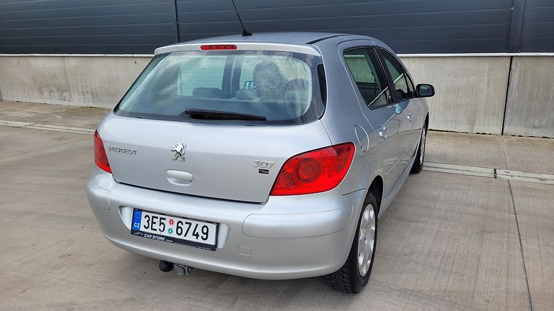 Peugeot 307 1,6 16V 80KW - fotka 11 z 19