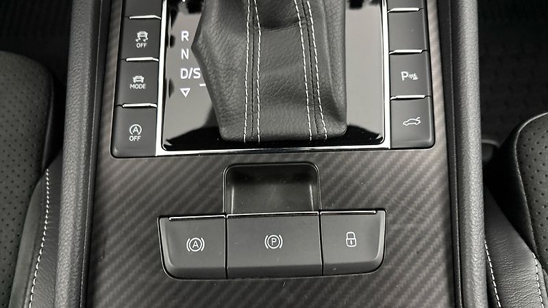 Škoda Superb 2.0 TDI DSG 4x4 Sportline Comb - fotka 24 z 29