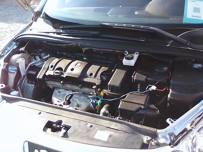 Peugeot 307 (2007) 1.6i 16V SW, kola navíc - fotka 30 z 32