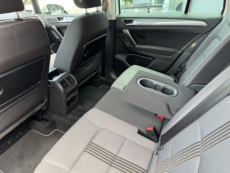 Volkswagen Golf Sportsvan (2016) 1.2TSi Digi Klima Tempomat - fotka 22 z 50