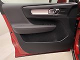 Volvo XC40 T4 MOMENTUM AUT CZ - náhled 7