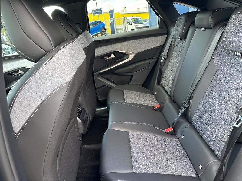 Peugeot 3008 (2026) ALLURE Hybrid 145 e-DCS6 - fotka 20 z 22