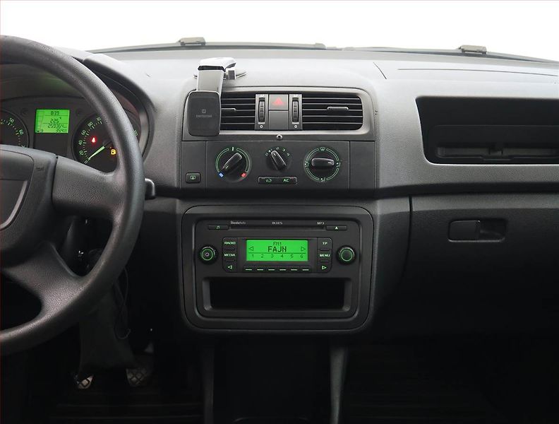Škoda Fabia (2011) 1.2 TSI, Serv.kniha, po STK - fotka 12 z 15