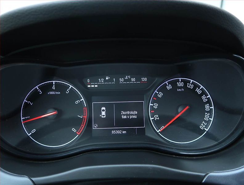 Opel Corsa (2019) 1.4 Turbo, ČR,1.maj - fotka 11 z 16