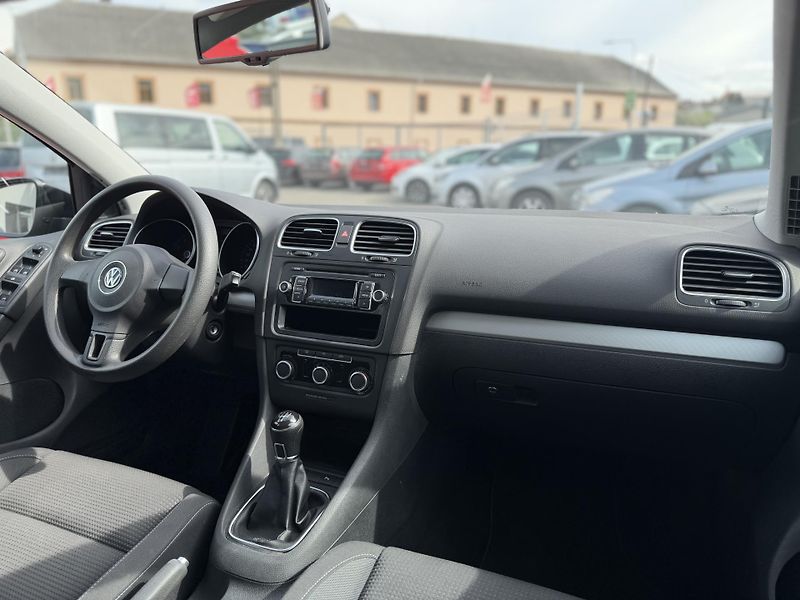 Volkswagen Golf 1.2 TSI 63kw, MOVE  - fotka 8 z 9