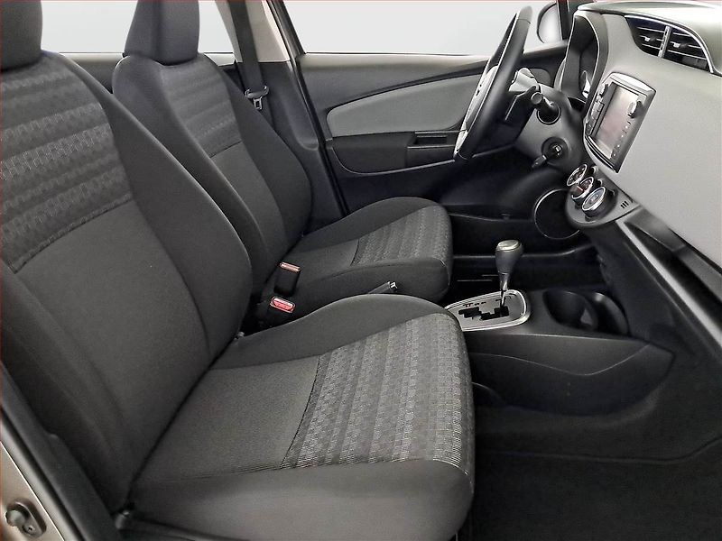 Toyota Yaris (2017) 1.33 Dual VVT-i, Automat - fotka 9 z 17