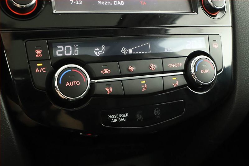 Nissan X-Trail (2017) 1.6 dCi, Kůže, Navi, Tempomat - fotka 15 z 21