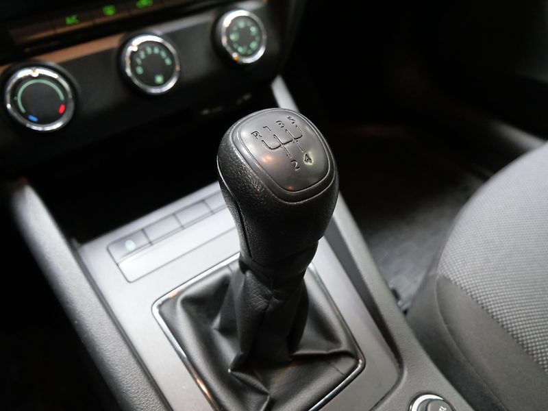 Škoda Octavia - fotka 15 z 19