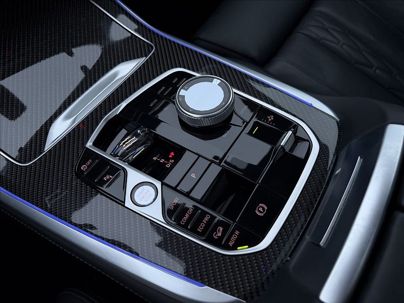 BMW X7 40d Xdrive Msport - fotka 18 z 40