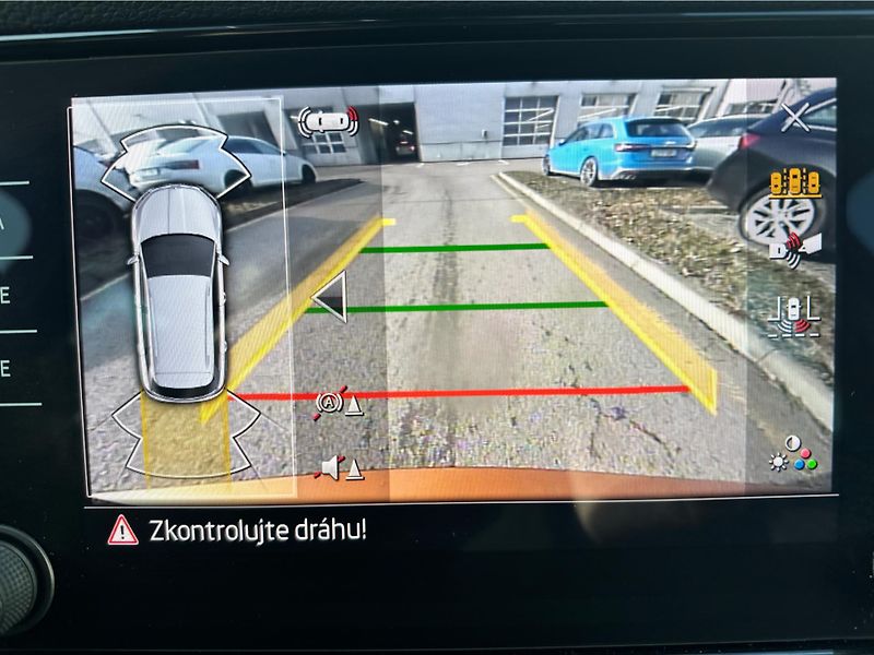 Škoda Karoq 2.0TDI DSG 110KW, TOP Selectio - fotka 18 z 25