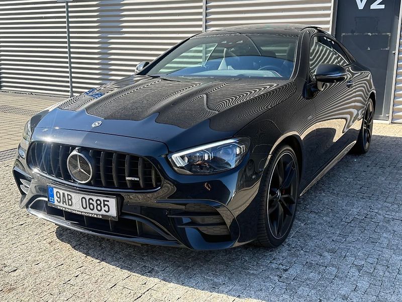 Mercedes-Benz Třídy E (2022) - fotka 2 z 91