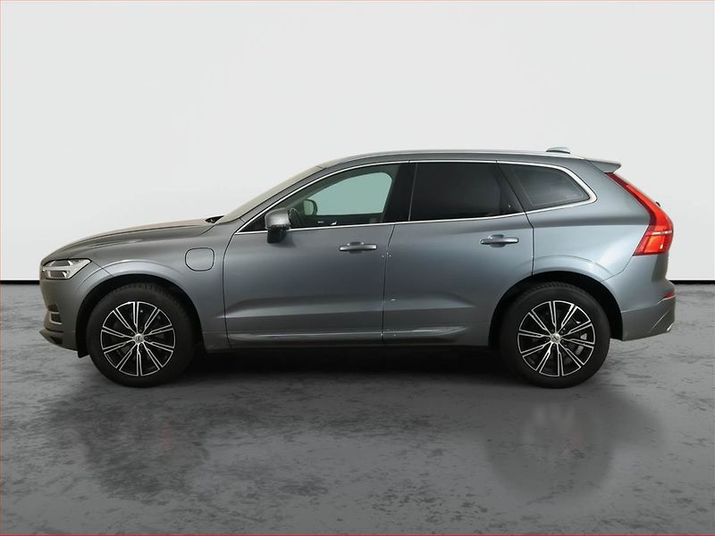 Volvo XC60 (2020) Inscription T8 Twin Engine - fotka 3 z 14