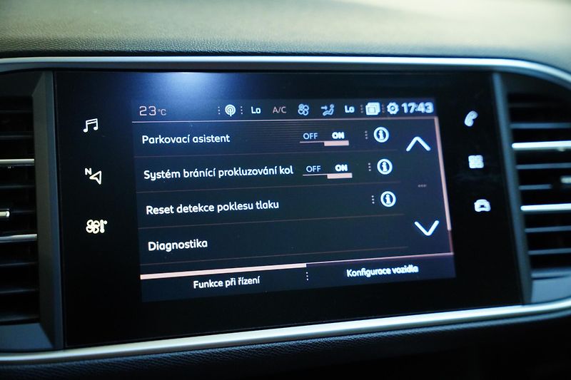 Peugeot 308 - fotka 19 z 27