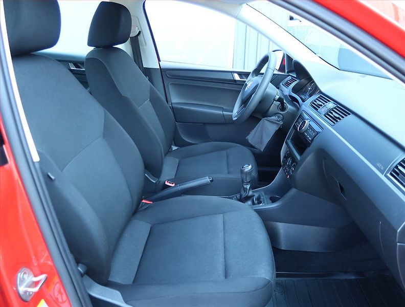 Škoda Rapid (2018) Spaceback 1.0 TSI, Serv.kniha - fotka 9 z 14