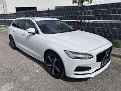 Volvo V90 (2019) 2.0 D4 140kW MOMENTUM - fotografie inzerátu