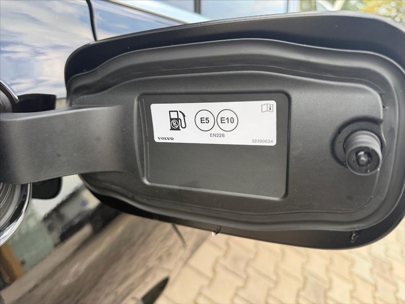 Volvo V60 (2026) 2,0 B4 Plus Bright 6247 - fotka 13 z 14