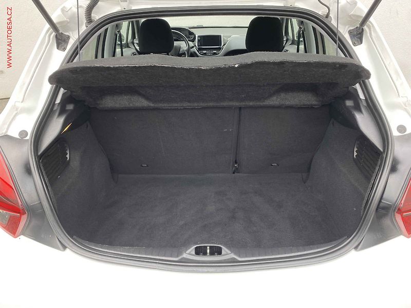 Peugeot 208 (2019) 1.2PT, Signature - fotka 7 z 15