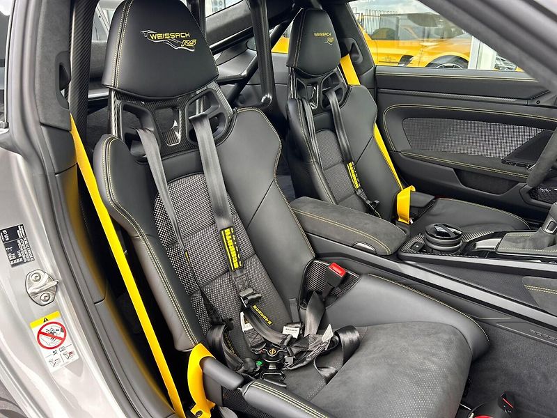 Porsche 911 GT3 RS WEISSACH - fotka 15 z 24