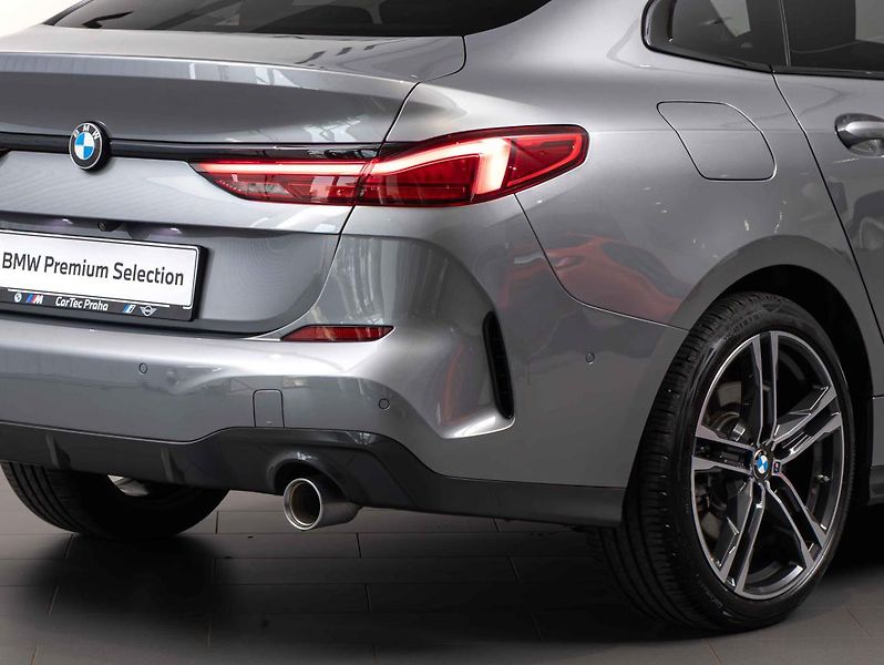 BMW Řada 2 220i Gran Coupé - fotka 9 z 23