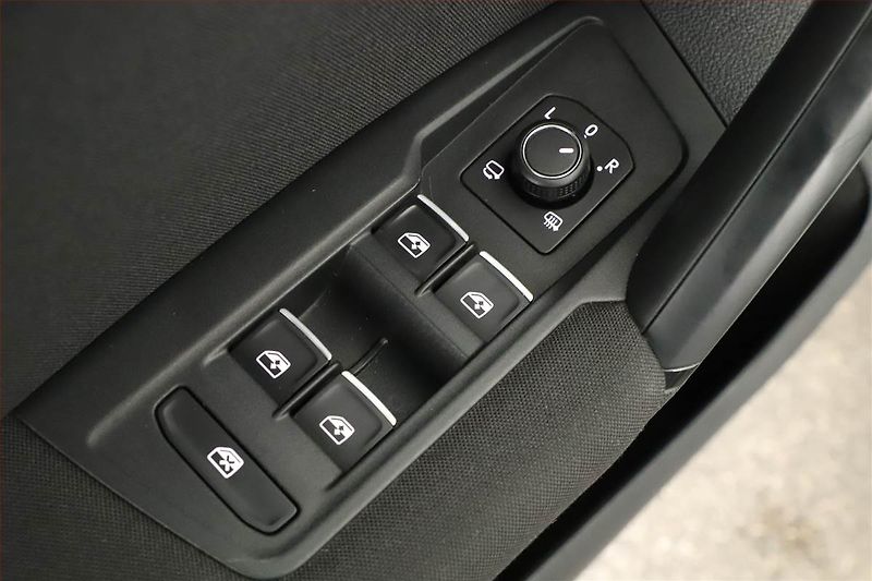 Volkswagen Tiguan (2018) 1.4 TSI, ČR,1.maj, Tempomat - fotka 9 z 20