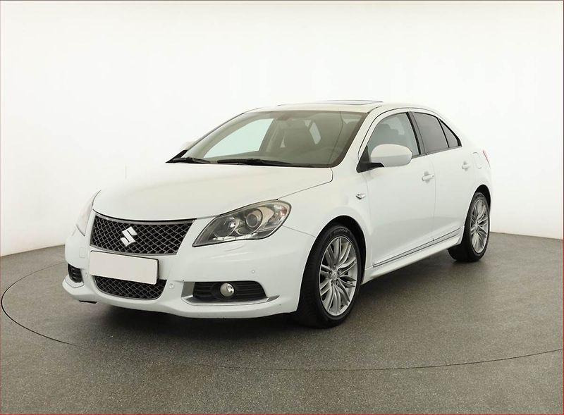 Suzuki Kizashi (2014) 2.4 VVT, Serv.kniha, Xenony - fotka 2 z 16