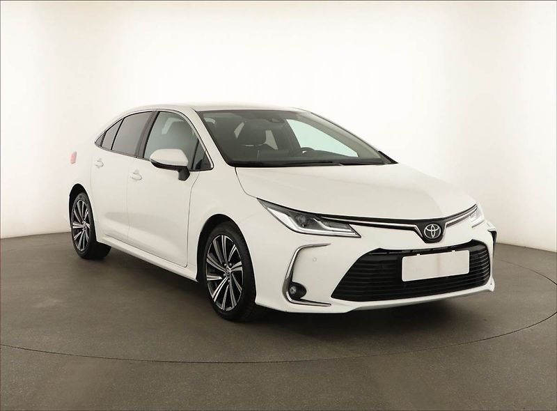 Toyota Corolla (2023) 1.5 VVT-i - fotka 1 z 15