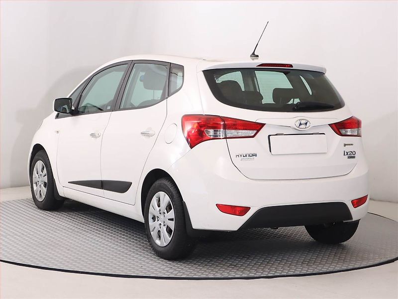Hyundai ix20 (2012) 1.4 CRDi, Serv.kniha - fotka 4 z 14