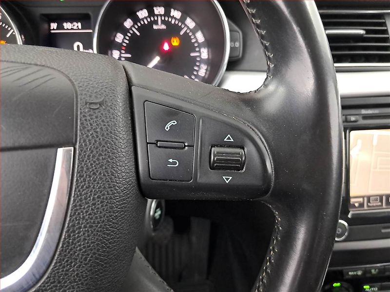 Škoda Superb (2013) 2.0 TDI, 4X4, Xenony - fotka 21 z 21