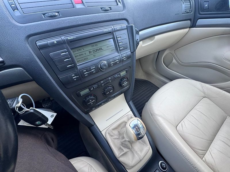 Škoda Octavia (2007) 1,9 TDI 77 KW ELEGANCE - fotka 28 z 48