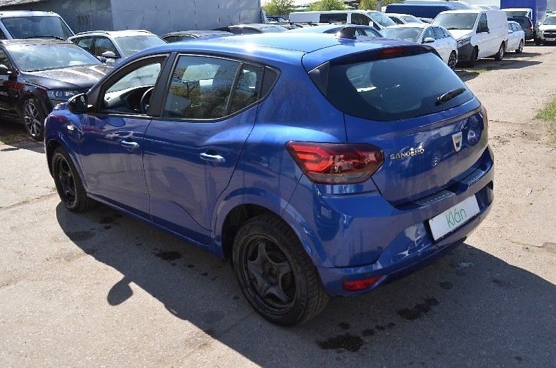 Dacia Sandero - fotka 4 z 17