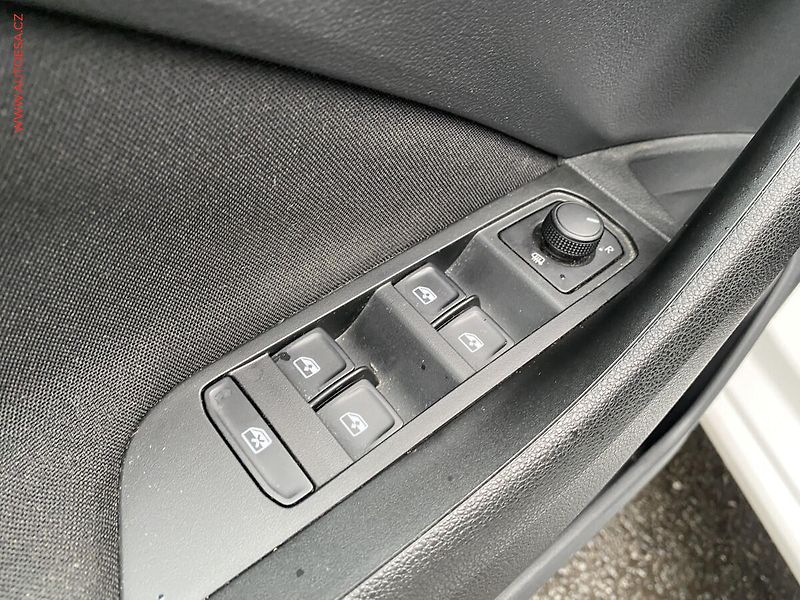Škoda Scala (2021) 1.0 TSi, 2.maj,ČR, Ambition - fotka 13 z 18