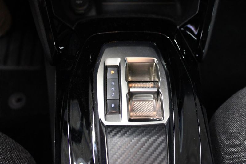 Peugeot 2008 0,0 e-2008 100kw/136hp - fotka 26 z 38