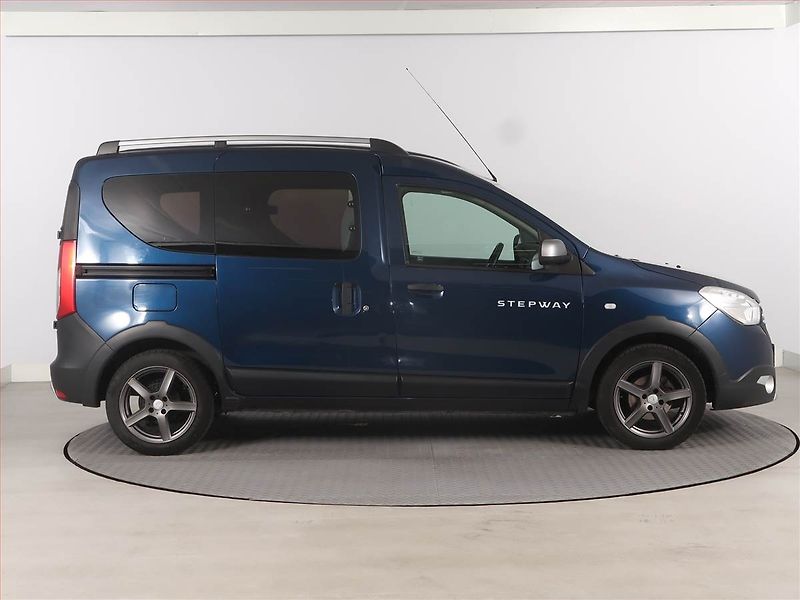 Dacia Dokker (2019) Stepway 1.6 SCe, 5Míst, ČR - fotka 6 z 18