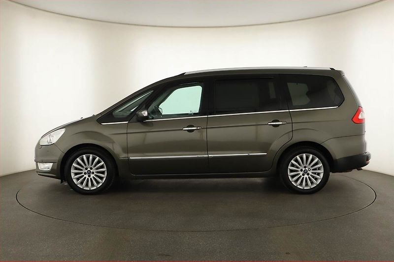 Ford Galaxy (2013) 2.0 TDCi, Automat, 7 míst - fotka 3 z 18